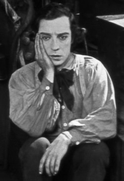 General Buster Keaton grübelt